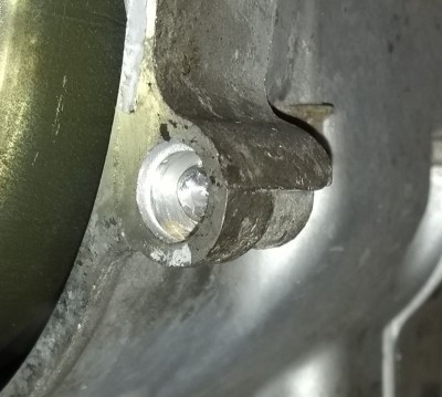 GSX400SSN broken bolt.jpg